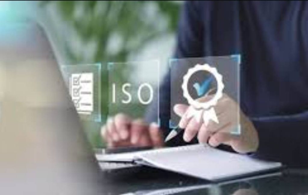 استاندارد ISO 21001 در سیستم‌های آموزشی DNW