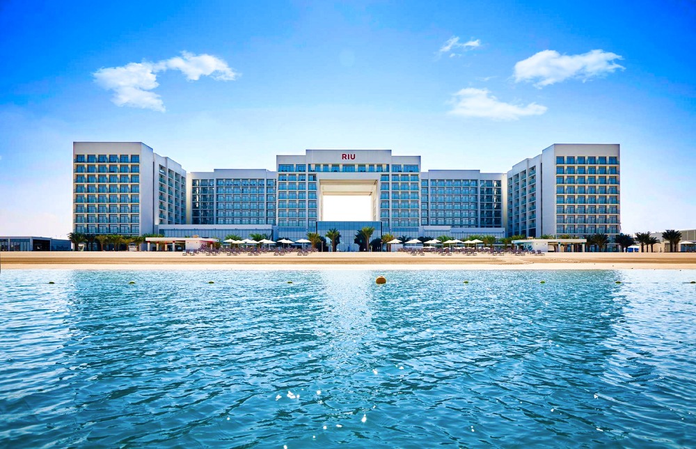 Riu-Front